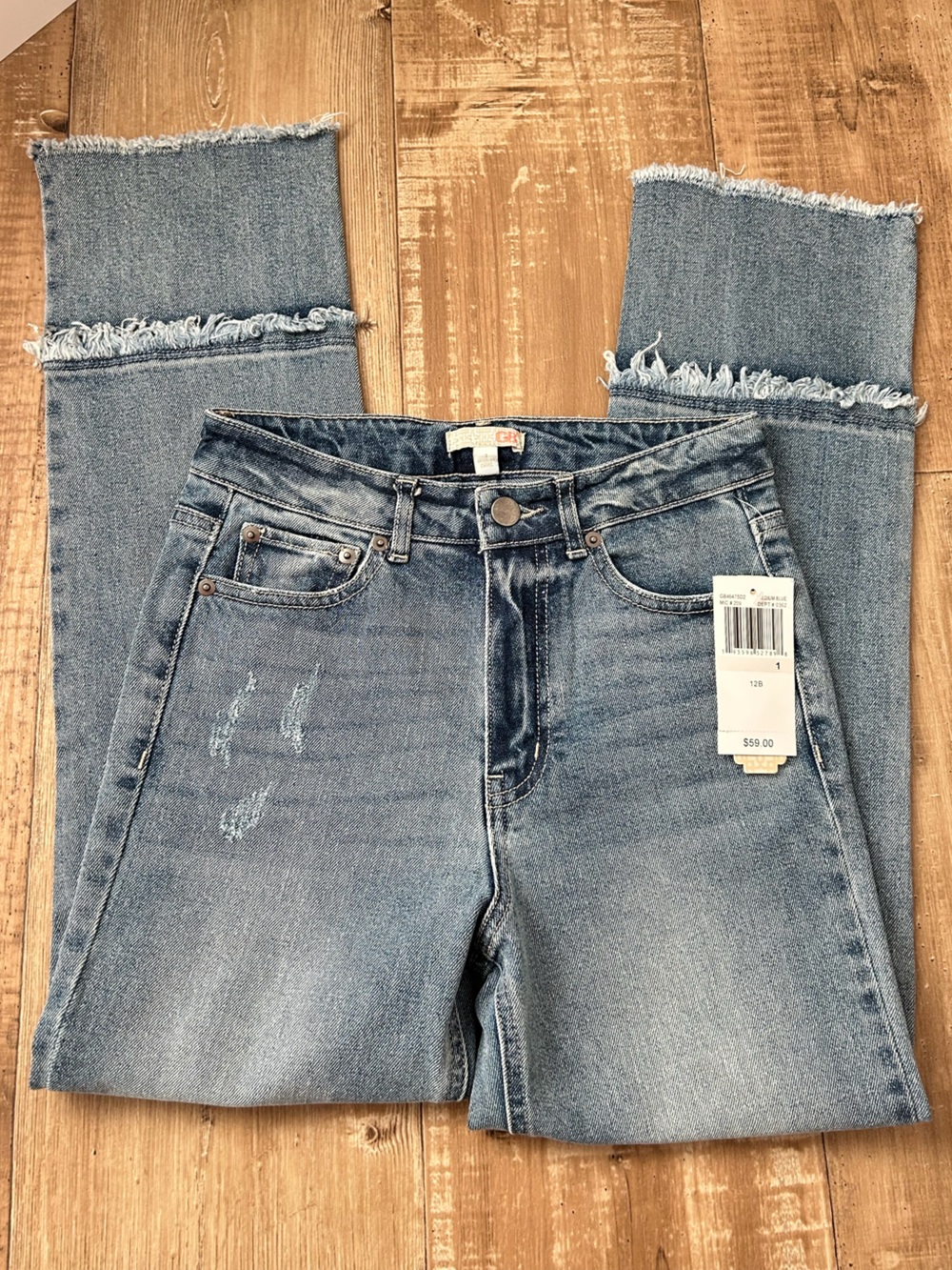 NWT Gianni Bini Women's Light Blue Distressed Ruffle Hem Fray-Hem Jeans - Size 1